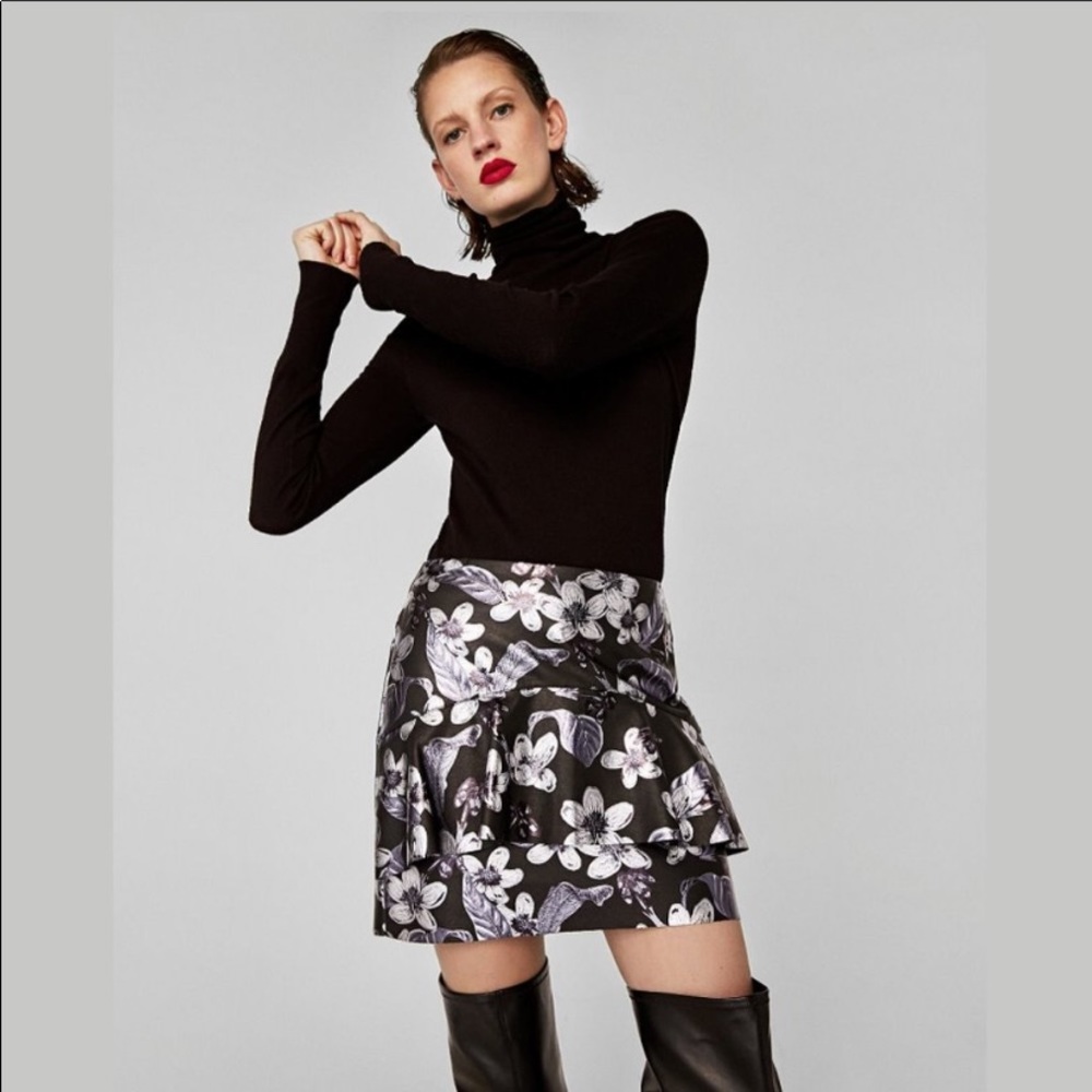 ZARA BASIC Faux leather skirt
